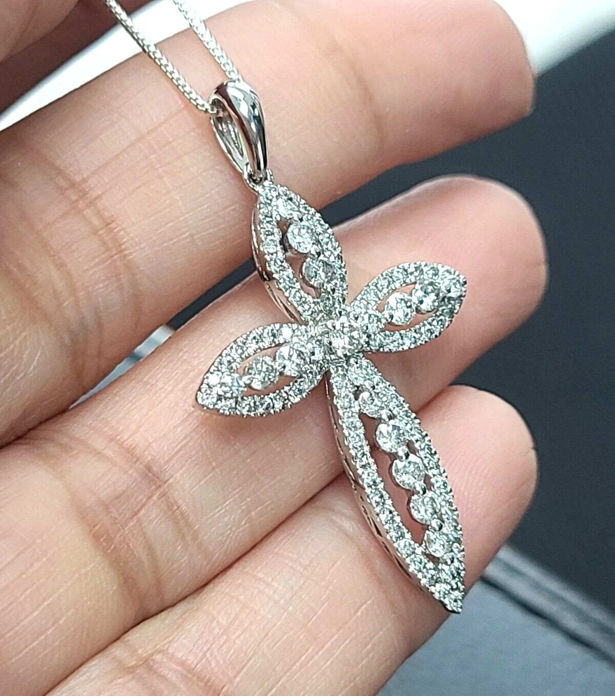 14k White Gold Plated 2Ct Round Cut Simulated Diamond Cross Pendant Necklace