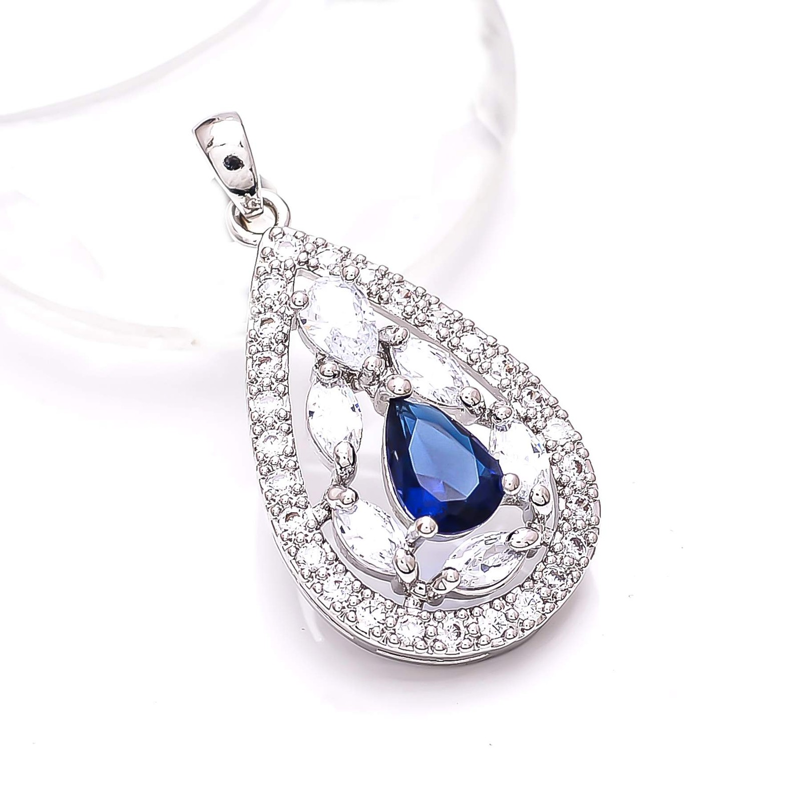 Blue Sapphire – Simulated & CZ Gemstone 925 Sterling Silver Pendant 1.30″ P7909