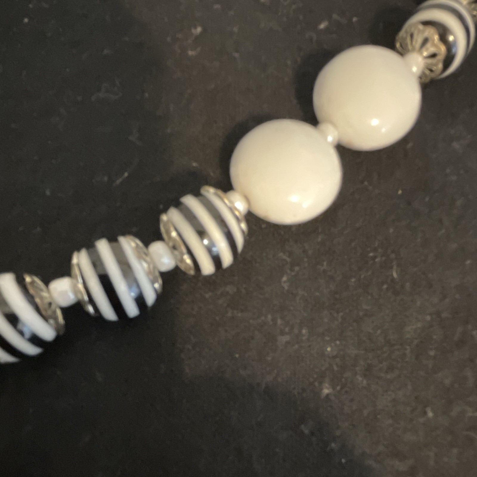 Black/White Glass Beaded Necklace Oval Link Chain Adjustable Lobster Clasp