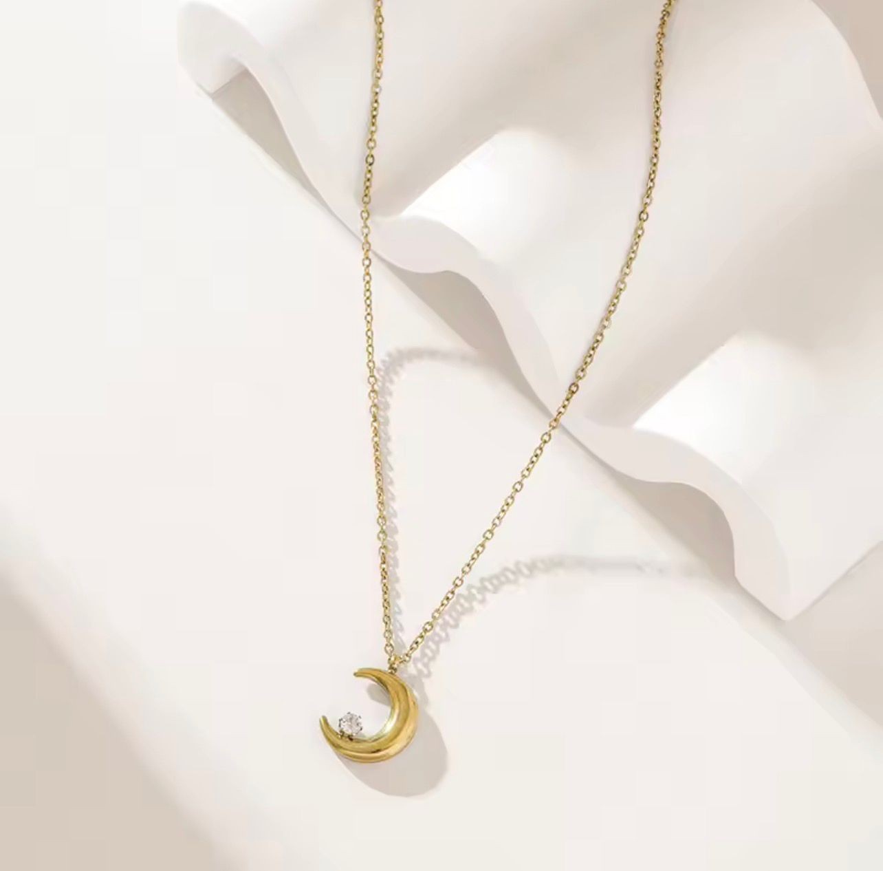 Gold Moon Necklace Delicate Elegant Luxury Sparkling Women Fashion