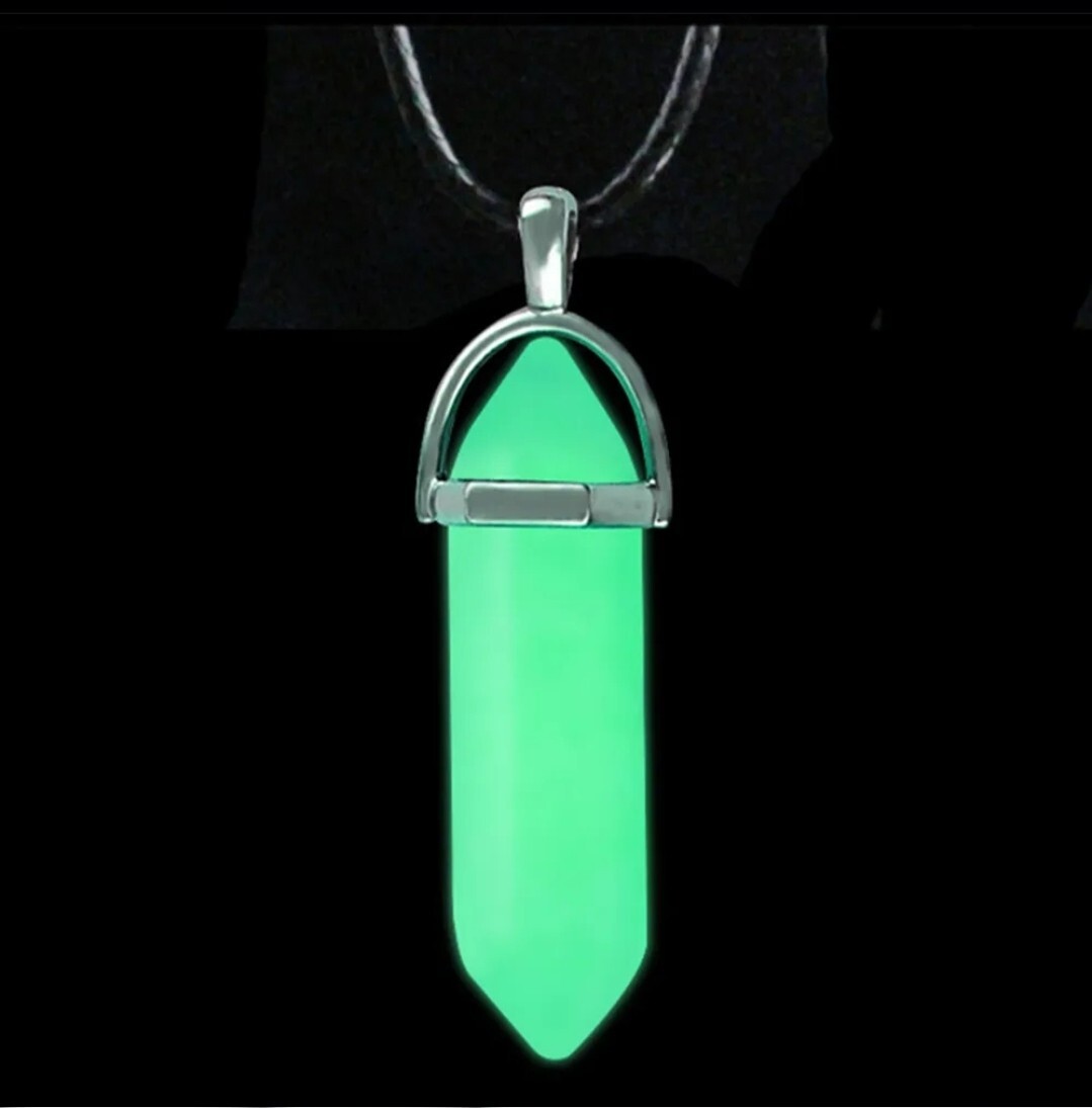 Women’s Fashion Jewelry Luminous Stone Glow in Dark Pendant Necklace 39-2