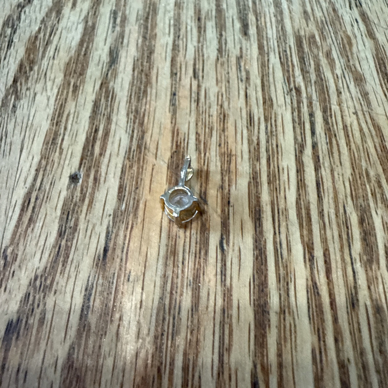 Preowned Gold Tone Pendant Excellent Shape