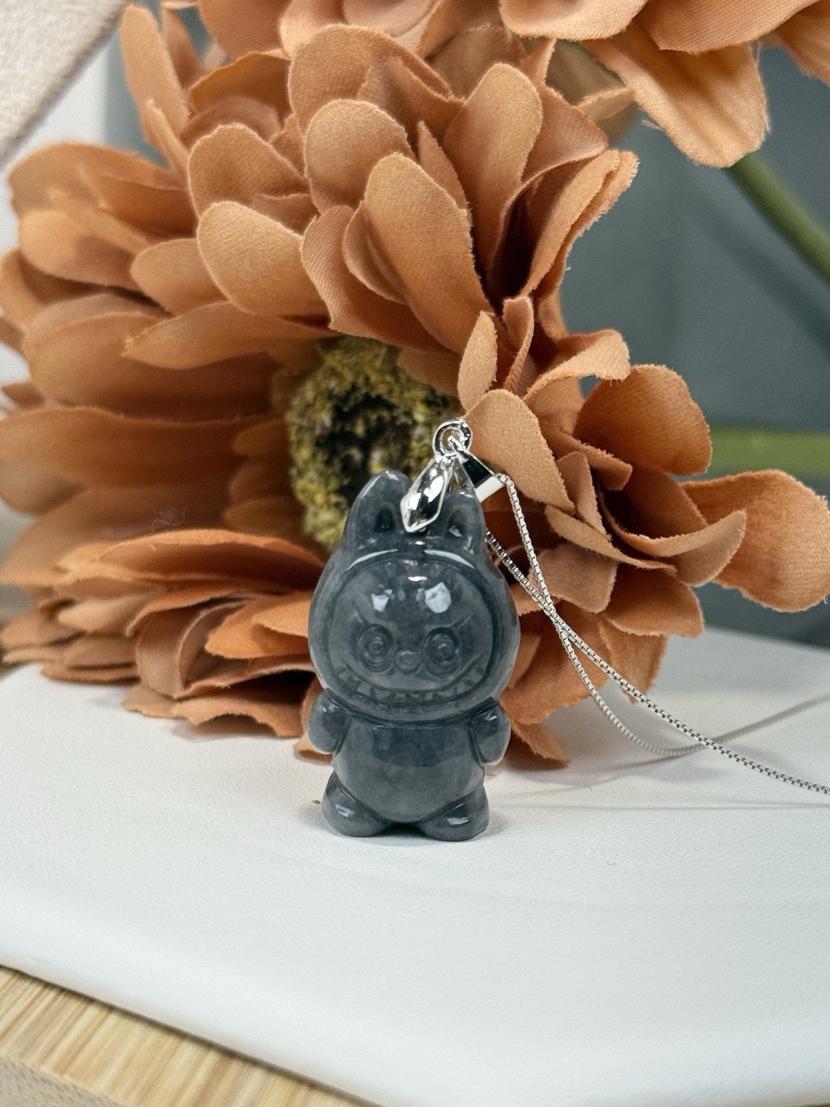 Wuji Jadeite Bubu Pendant 29.6/17MM (DOES NOT INCLUDE CHAIN)