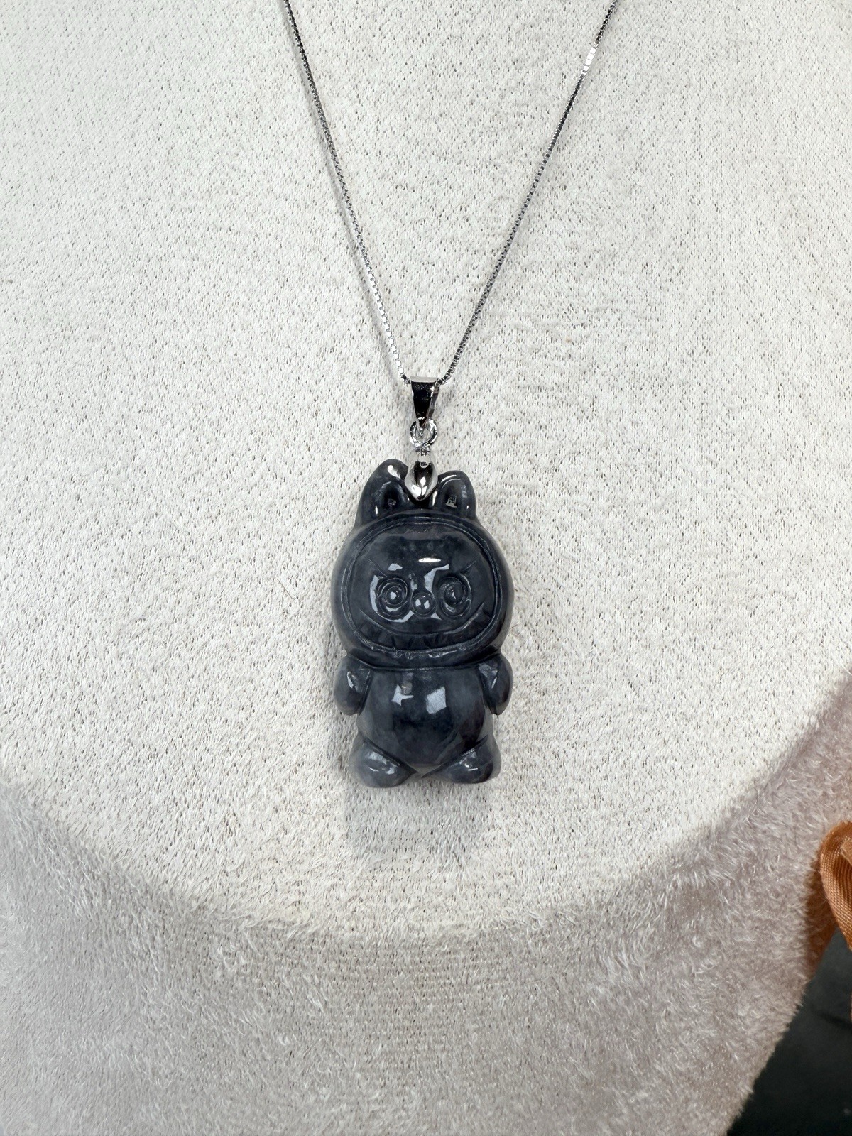 Wuji Jadeite Bubu Pendant 29.6/17MM (DOES NOT INCLUDE CHAIN)