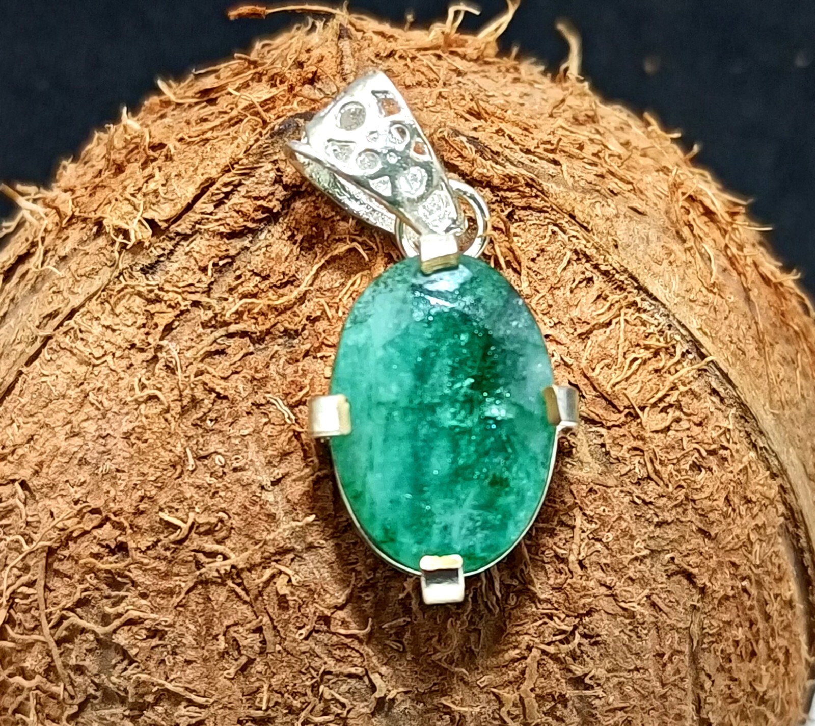 Certified 24.35 Ct Natural Emerald 925 Solid Silver Oval Cut Pendant Gemstone