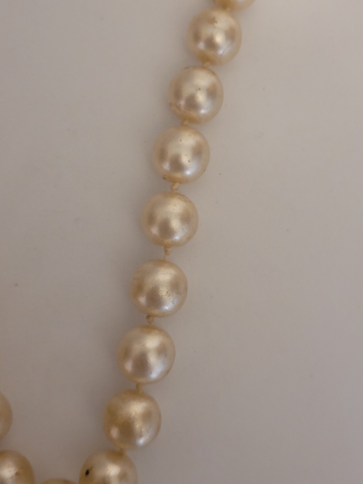 Large Chunky Pearl Styled Ball Bead String Necklace With Fish Hook Clasp