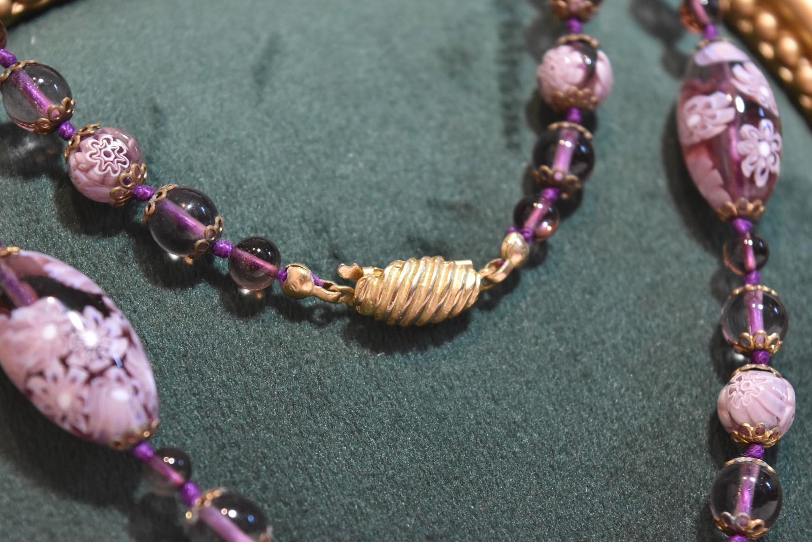 Vtg Venetian Murano Lavender Millefiori Glass Beaded Hand Knotted Necklace