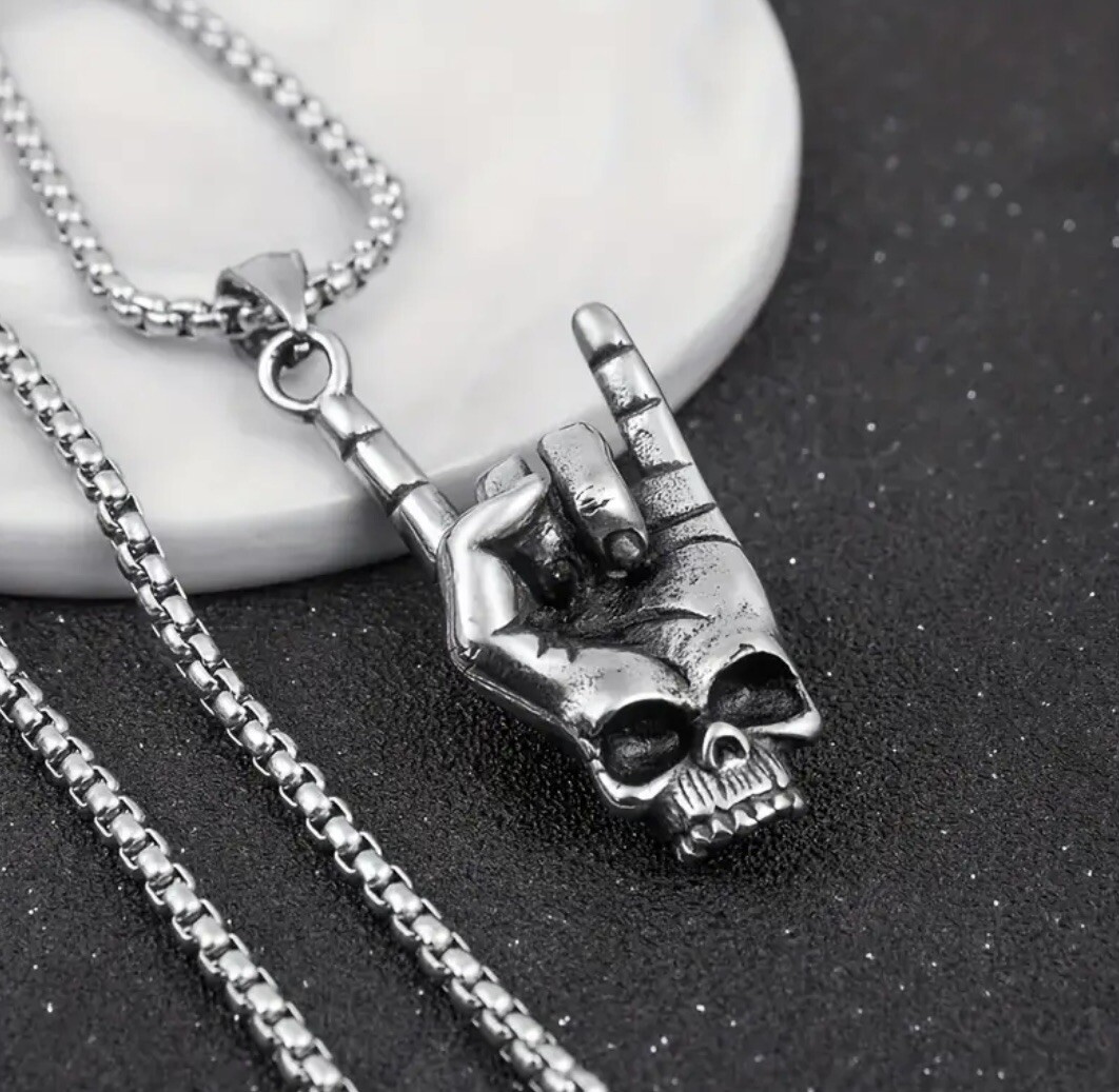 Men’s Gothic Punk Stainless Steel Necklace with Skull Pendant, 60cm Long