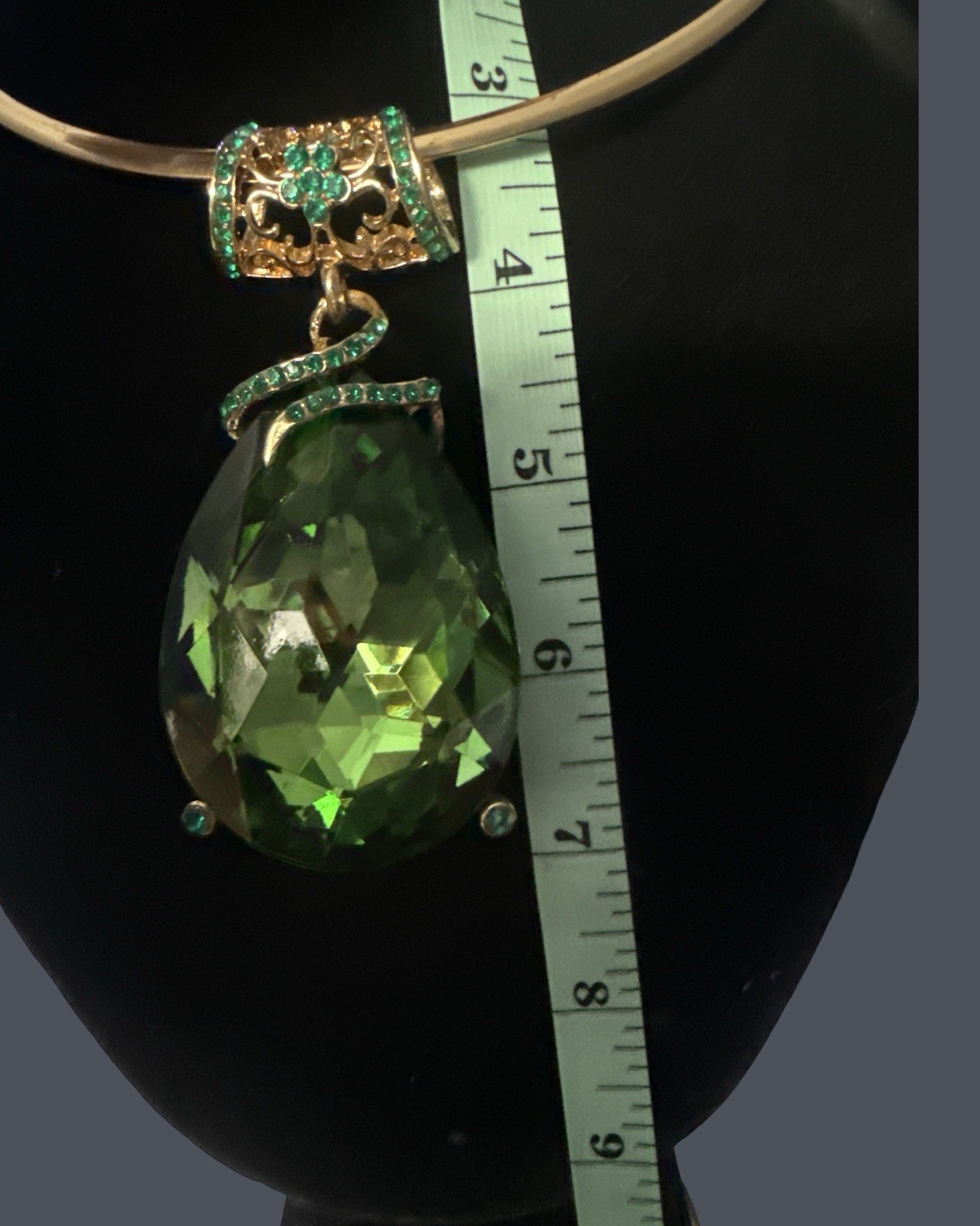 Womens Green Crystal Charmed Teardrop Pendant Chocker Necklace Lobster Clasp