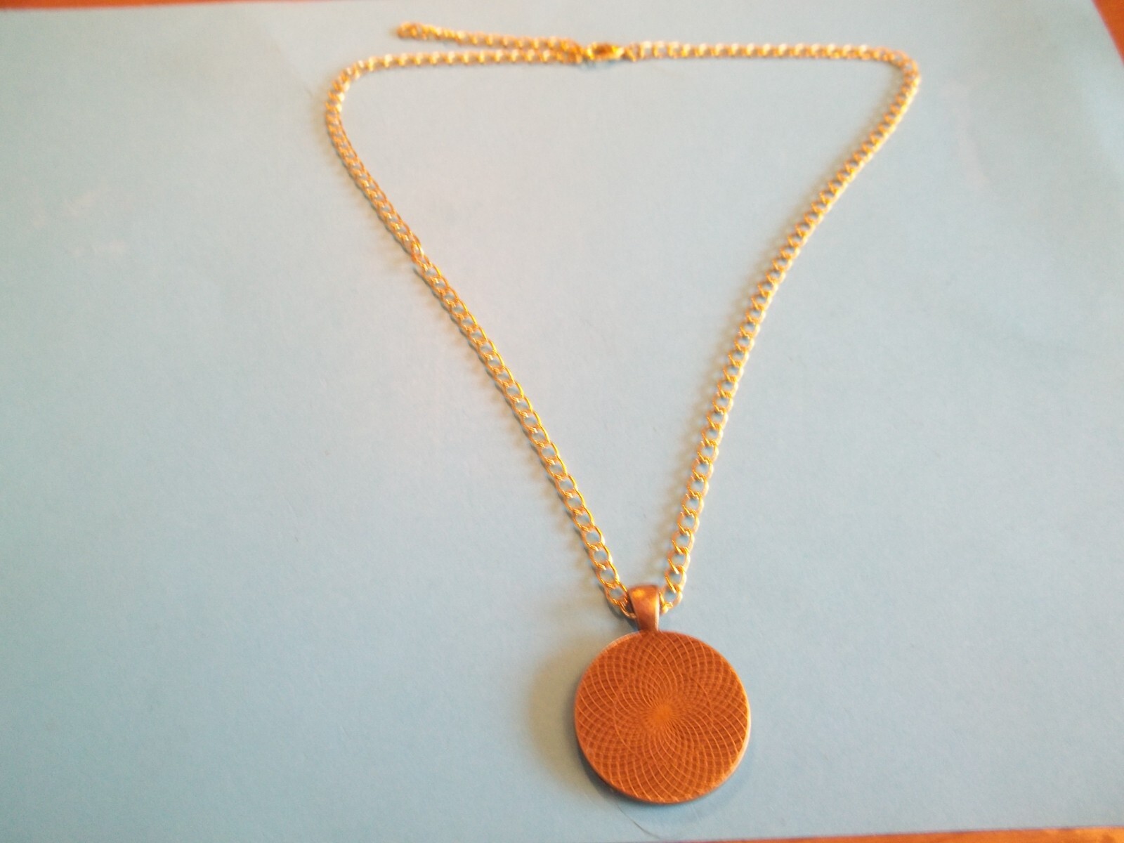 SHILLING COIN – ENGLISH THREE LIONS – BRONZE CASED CURB NECKLACE – 1953 to 1966