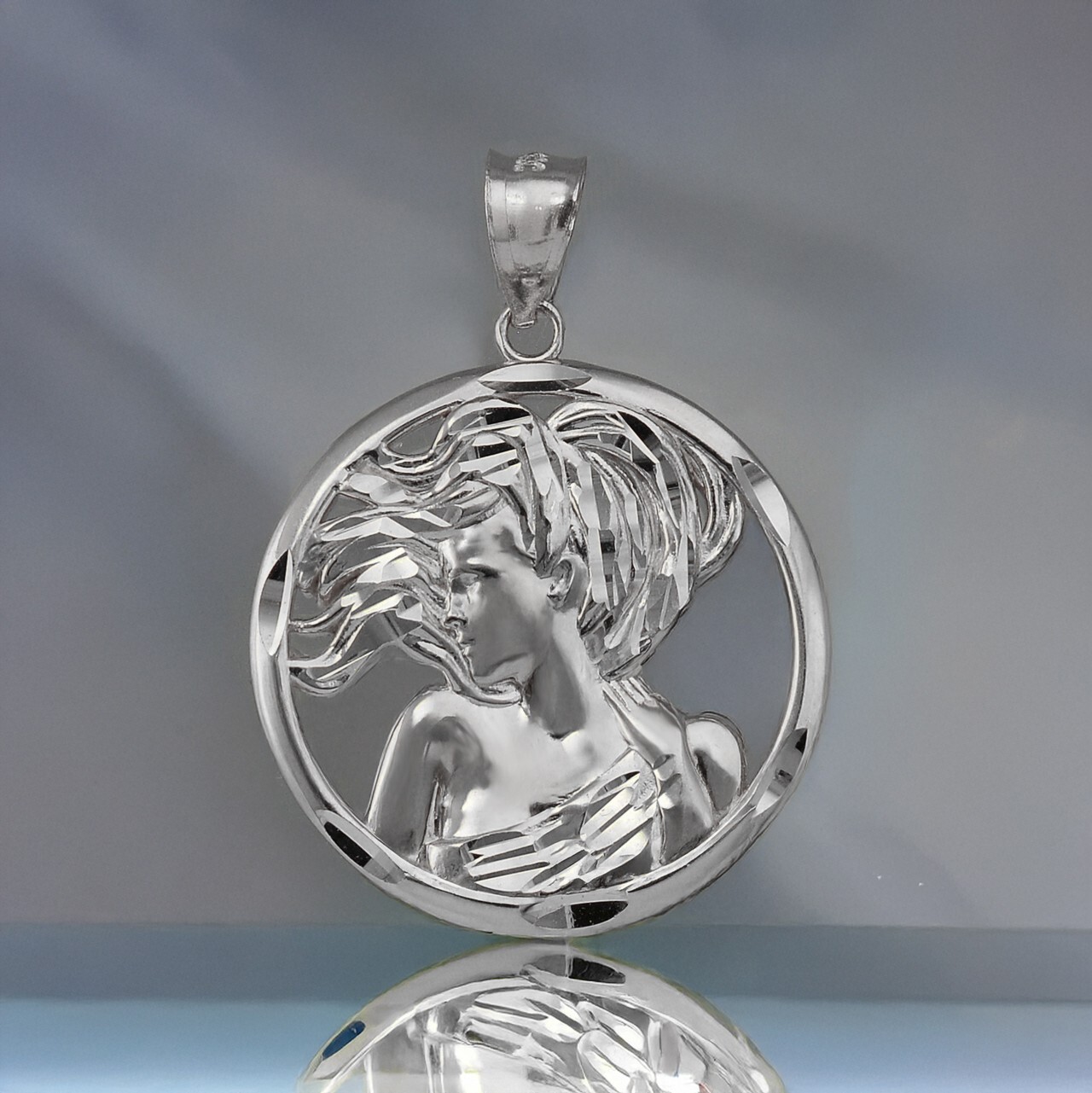 Sterling Silver Zodiac Round DC Pendant Necklace | 12 Horoscope Signs Available