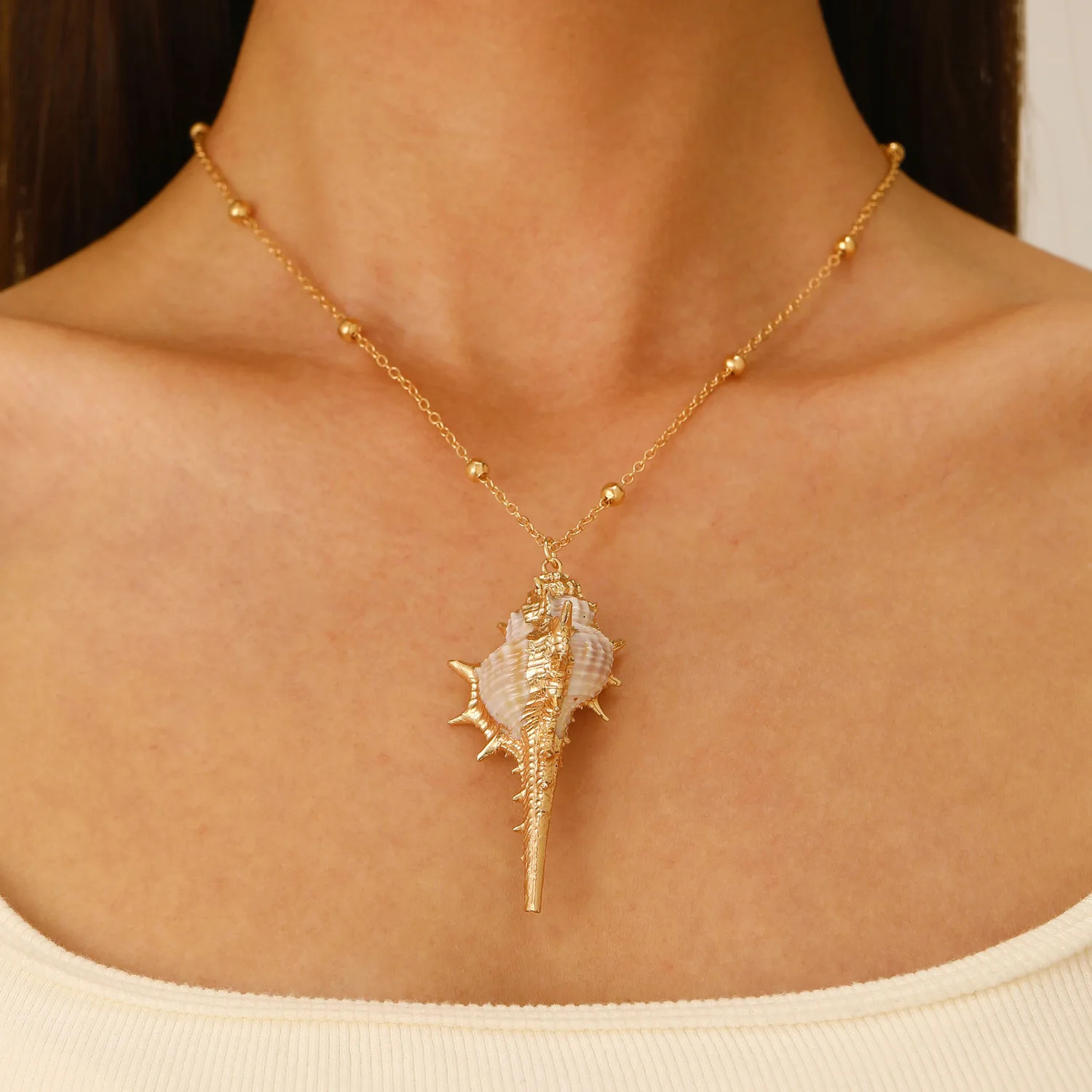 Retro Fashion Beach Shells Gold Color Border Pendant Stereo Conch Necklace for W