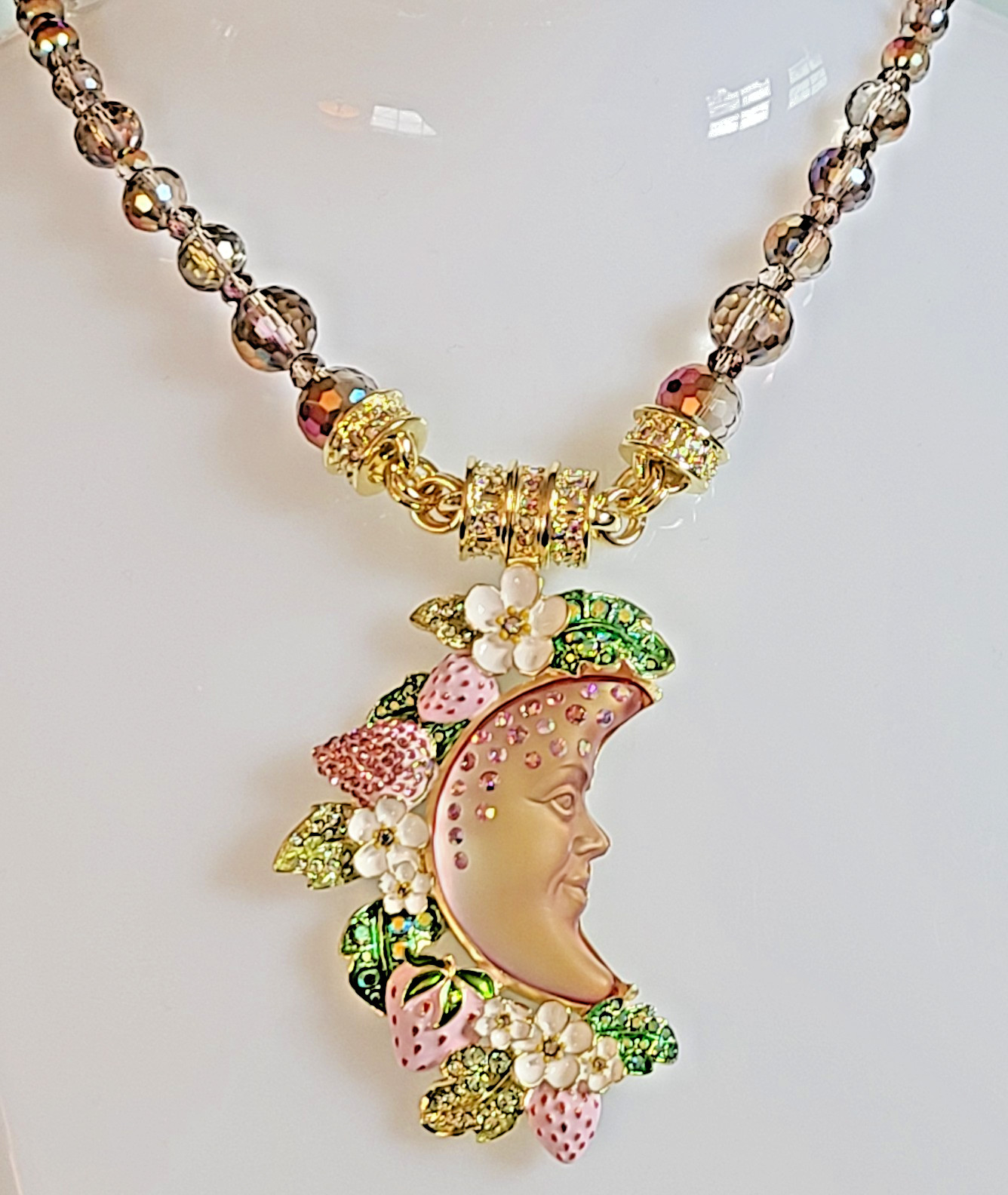 Belle Of The Ball Beaded Mystic Goddess Moon Shadow Strawberry Mag Necklace GT