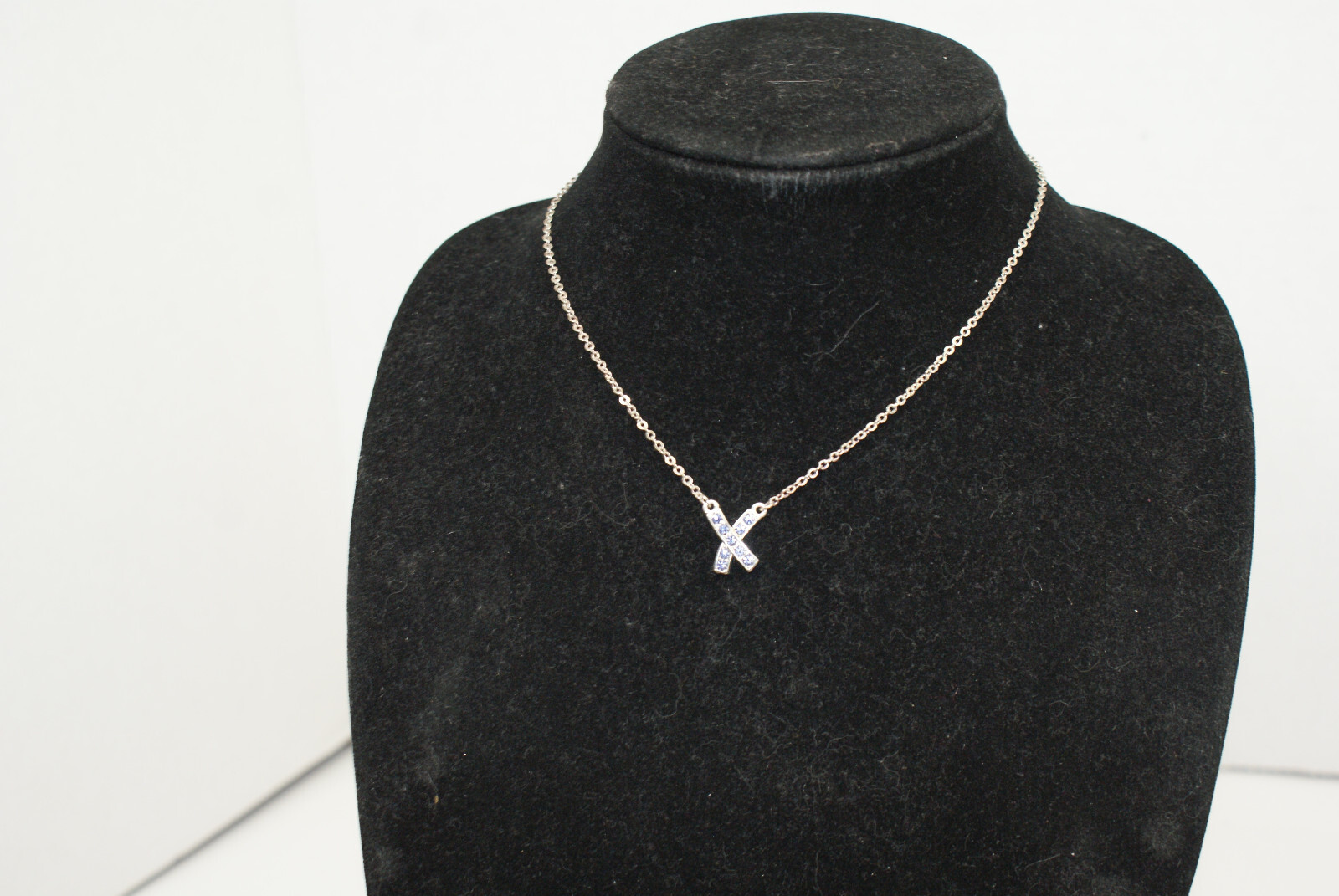 Silvertone Multi Drape 32″ Chain Necklace 18″ White Beaded 16″ Choker Lot of 3