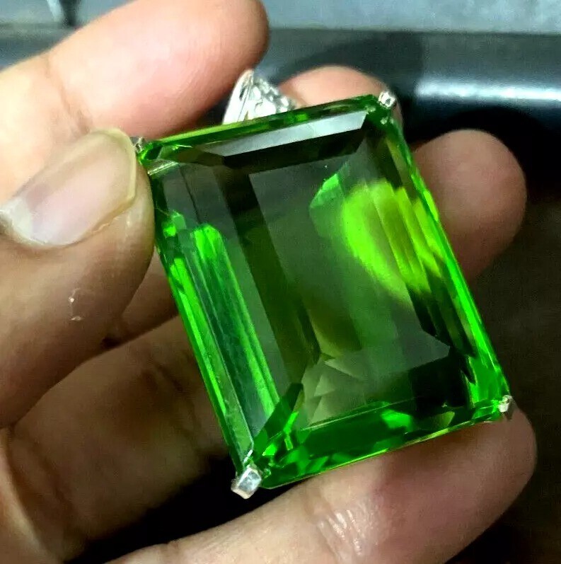 101 Ct+ Certified Natural Green Topaz 925 Solid Silver Pendant Loose Gemstone