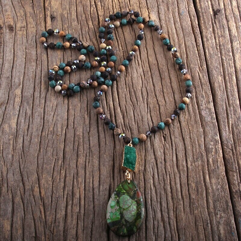 Fashion Jewelry Natural Random Shape Stones Semi Precious Pendant Necklaces