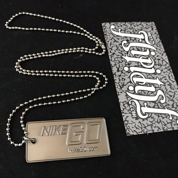 NEW NIKE GO DOG TAG PENDANT CHAIN NECKLACE RARE PROMO KEYCHAIN LIMITED EDITION