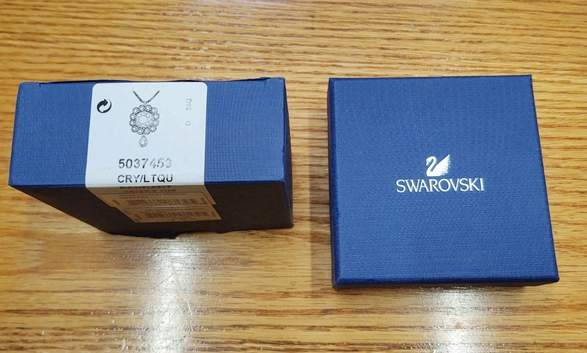 Swarvoski Azore Pendant Medium Blue Crystal W Original Box 5037453 Necklace