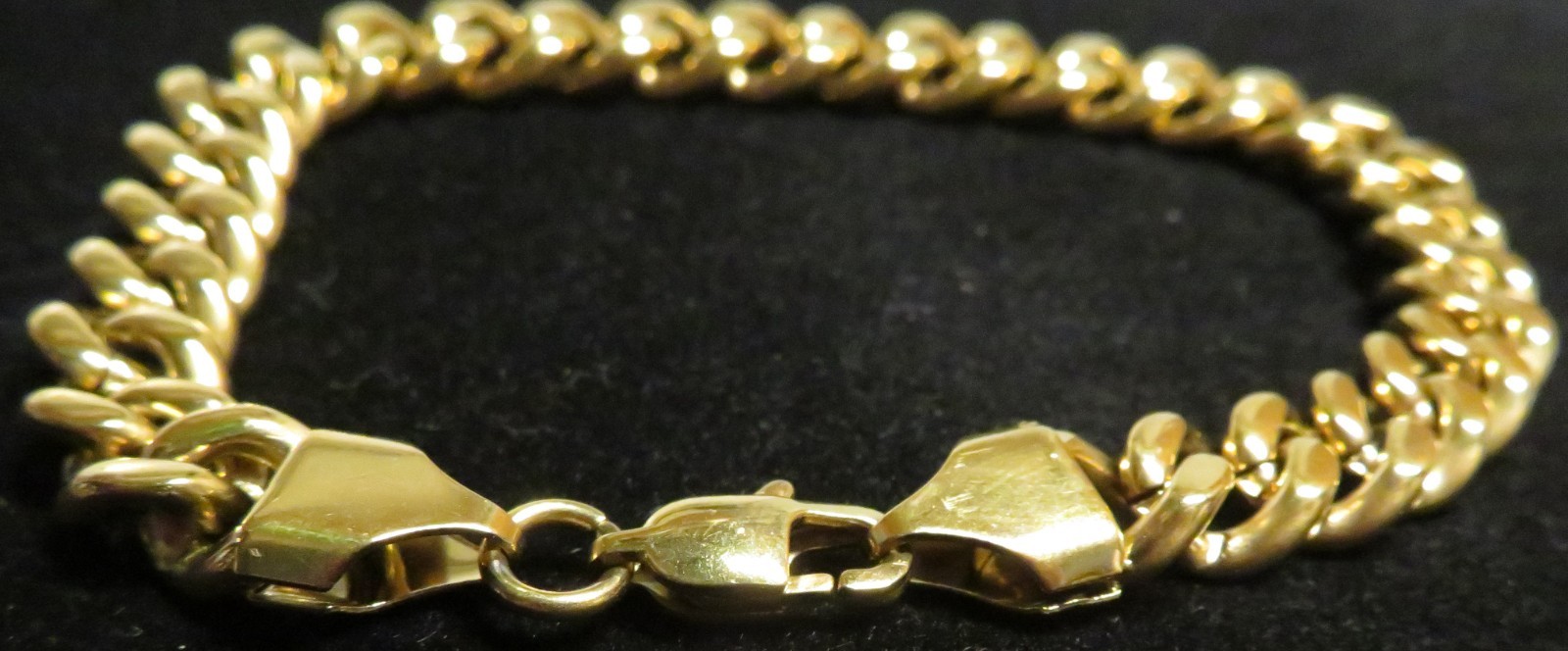 Vintage Miami Cuban Curb Link Chain 8″ Bracelet Gold Tone Unisex Unbranded Nice