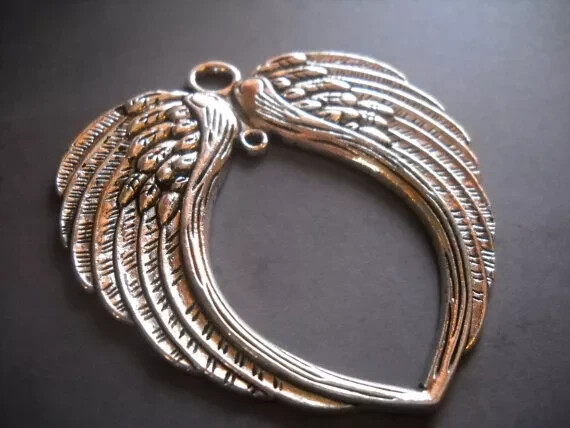 Large Silver Angel Wings Pendant & 18″ Necklace! FREE SHIPPING IN THE USA!