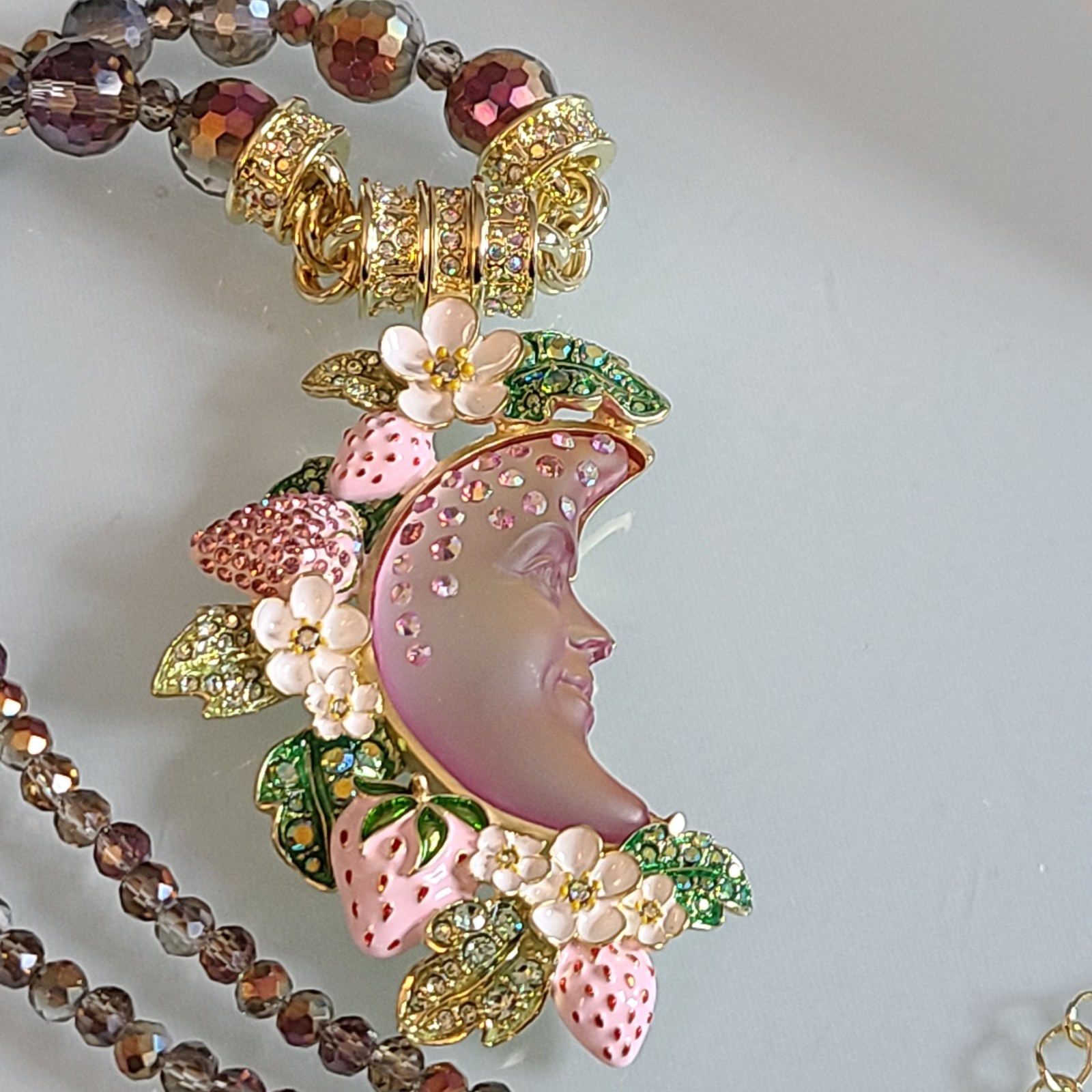 Belle Of The Ball Beaded Mystic Goddess Moon Shadow Strawberry Mag Necklace GT