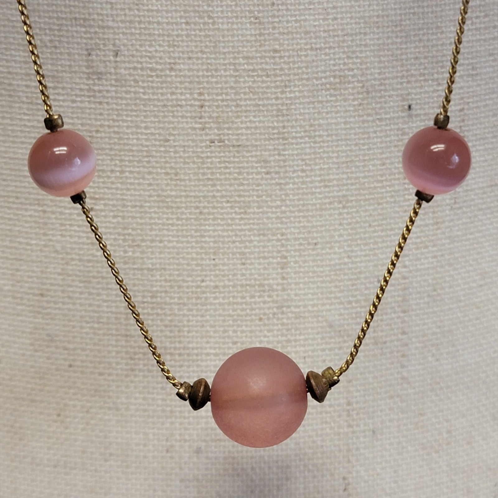 VTG Station Necklace 40″ Pink Gold Tone Beaded Frosted Metal Wrapped Leaves