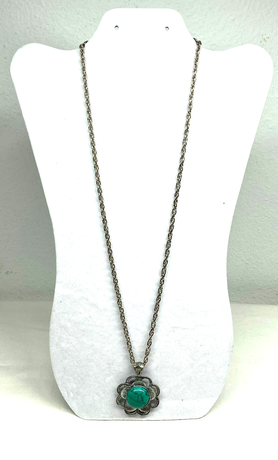 Floral Shape Tibetan Silver Faux Green Turquoise Necklace 26″ Long Spring Close