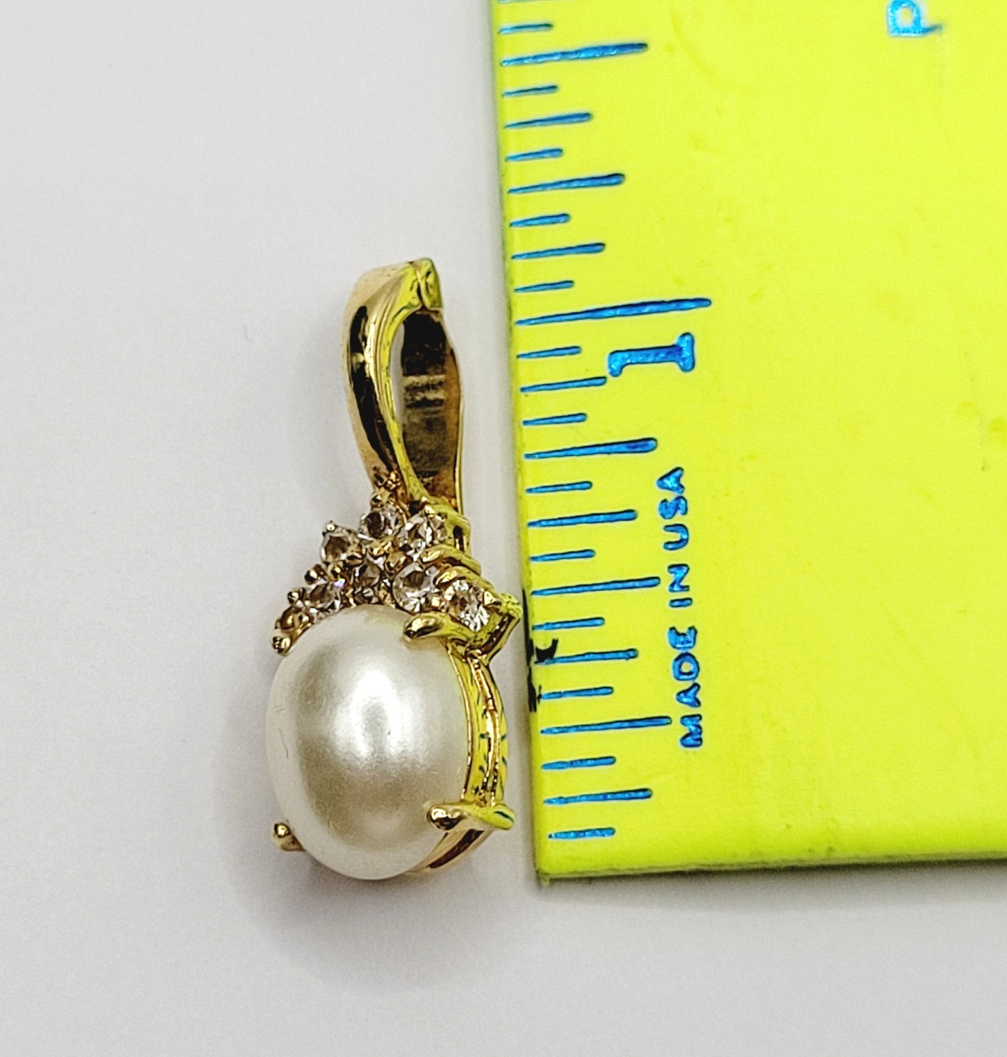 Faux Pearl Prong Set Crystal Rhinestone Crown Gold Tone Open Latch Bail Pendant