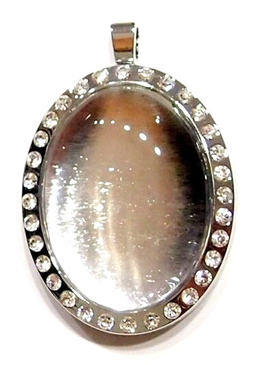 40×30 mm Origami Owl Silver 32 Crystals Floating Locket (Cameo Included), Nice