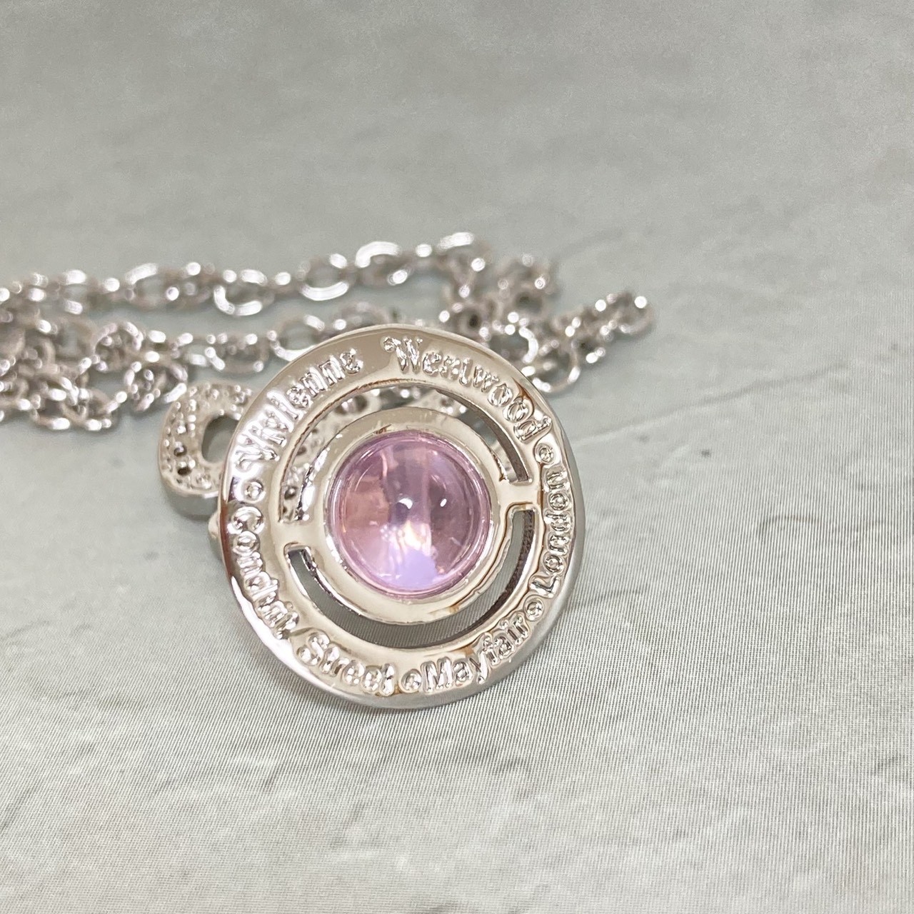 Vivienne Westwood Necklace OCTAVIE Ribbon Orb Pink Silver T. 2cm x 1.5cm NO BOX