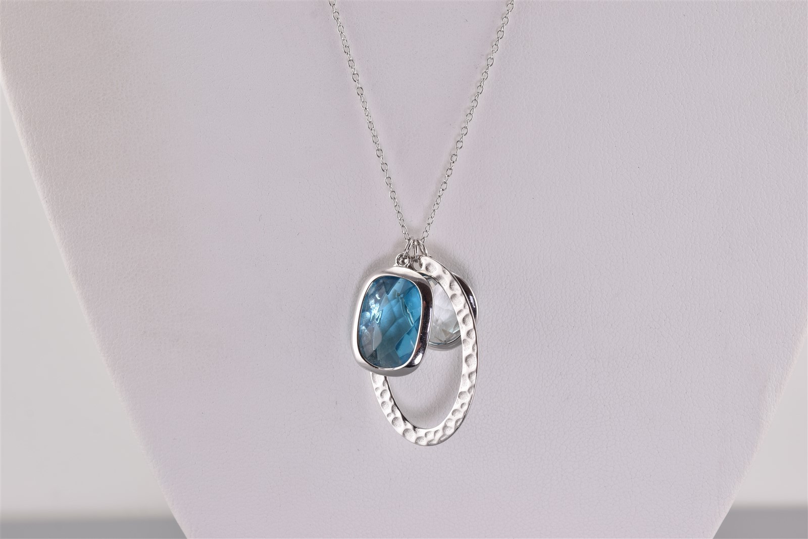 Victoria Townsend Sterling Silver 32mm Faceted Blue White 925 Pendant 18″ Chain