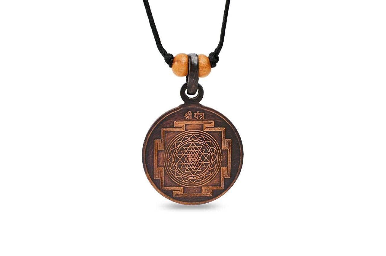 Shree Yantra Locket Pendant – Copper For Unisex Adult For Good Health & Wealth