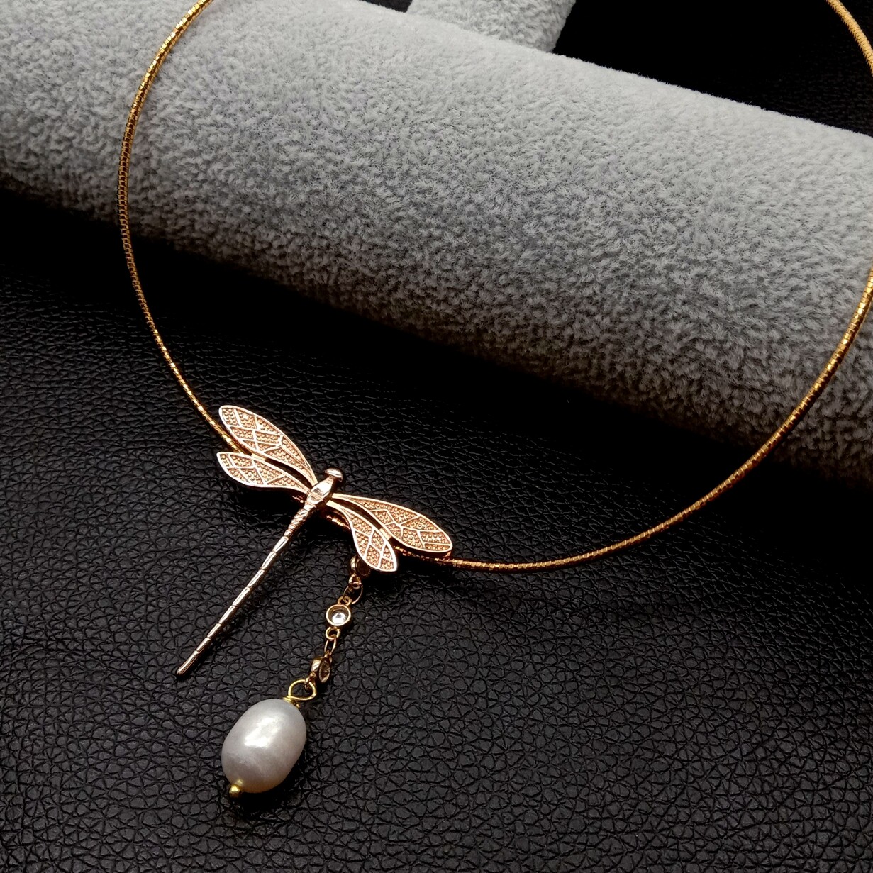 Gold Plated Dragonfly Charms White Rice Pearl Choker Necklace 16″
