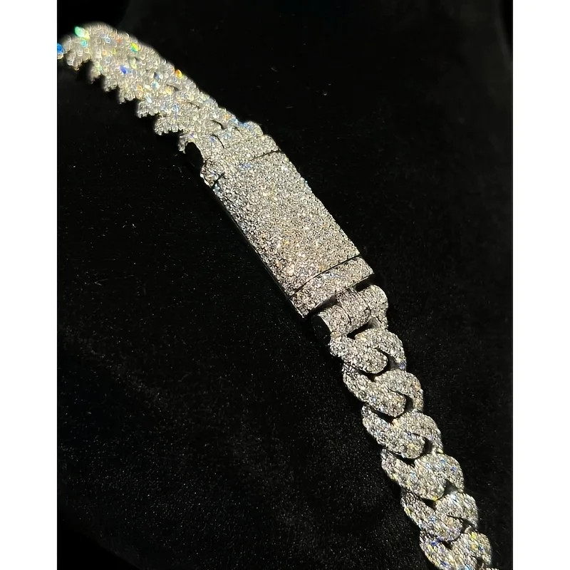 Men’s Cuban Chain Necklace With Moissanite – 18K Gold Plated