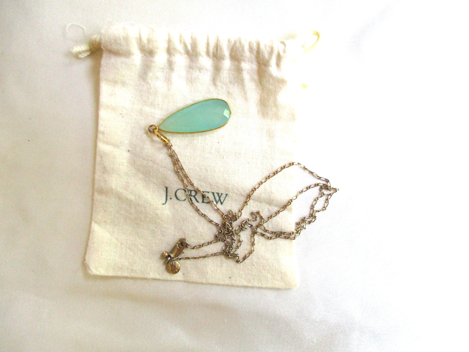 J Crew Pendant Necklace Gold tone Green Faceted Teardrop Long Chain 26″ Signed