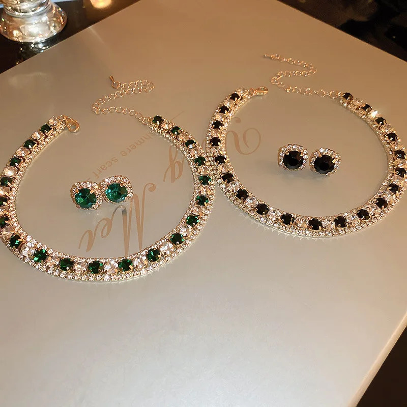 Women’s Rhinestone Decorated Necklace & EarringsTrendy Jewelry Set