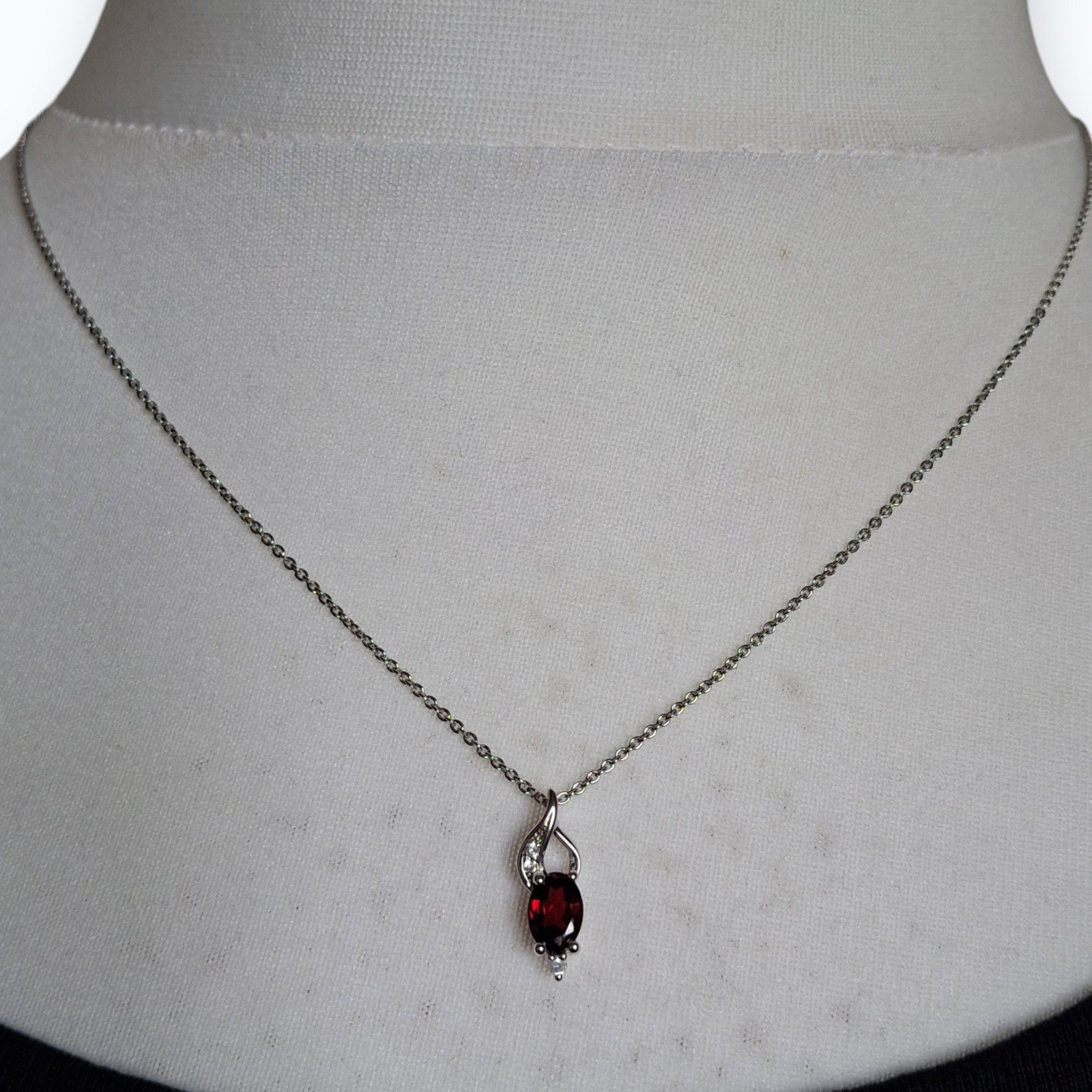 Avon Red Crystal Pendant Necklace Silver Tone Vintage Dainty 46cm