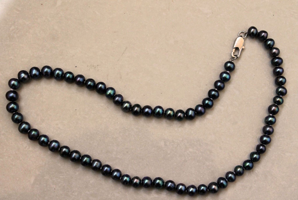 Classic Natural 6-7mm Peacock Black Real Freshwater Cultured Pearl Necklace 18”