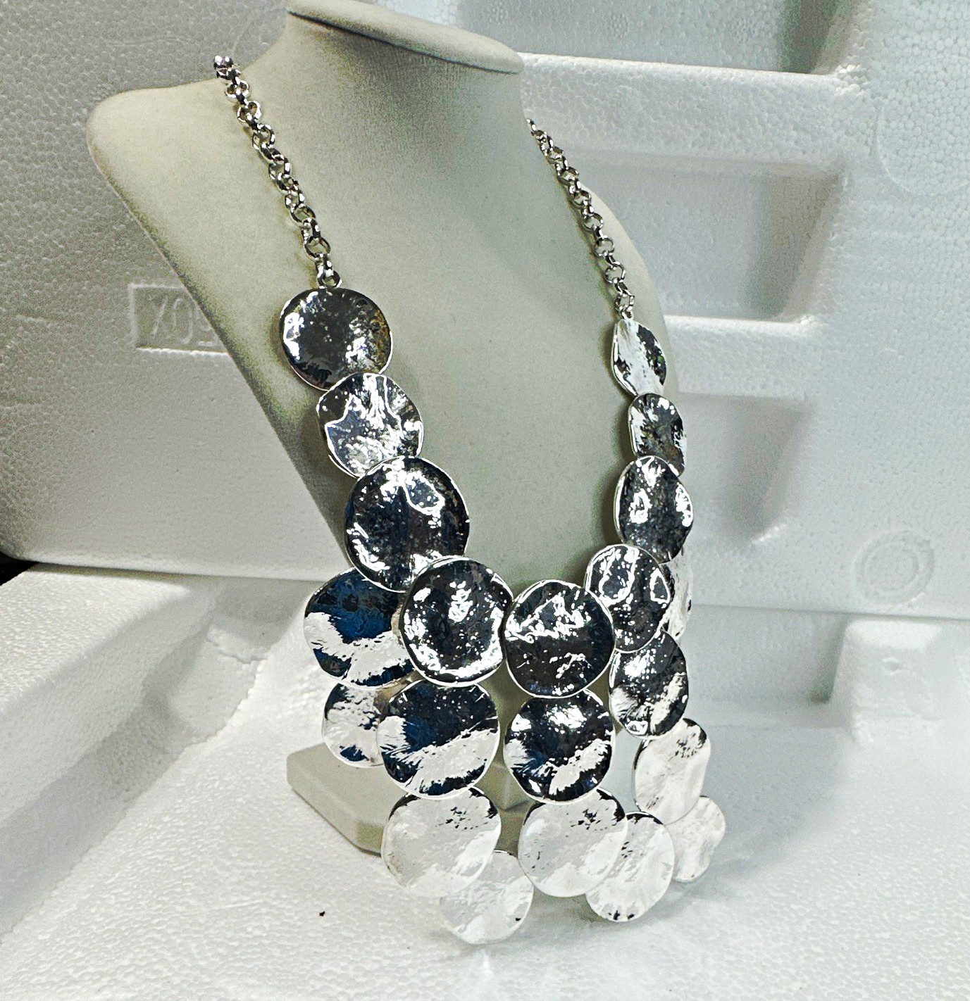 KR Silver Tone Disc Statement Oval Link Chain Necklace Adjustable Signed