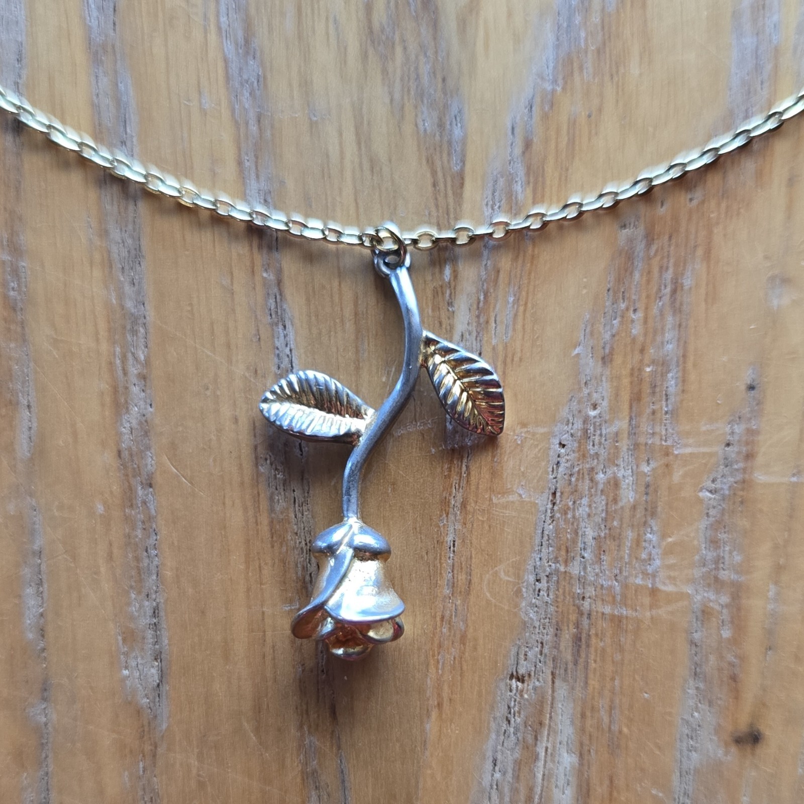 Gold Tone Rose Flower Charm Pendant Necklace Cable Chain Adjustable Lobster