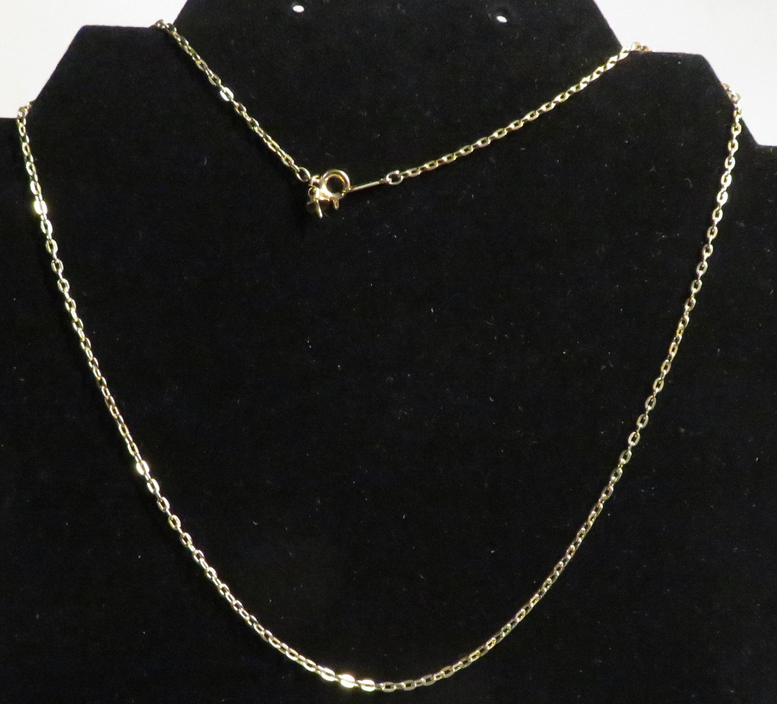 Gold Tone Rope Chain Necklace Metal Chain Style No Stone Korea Undated Era 18″