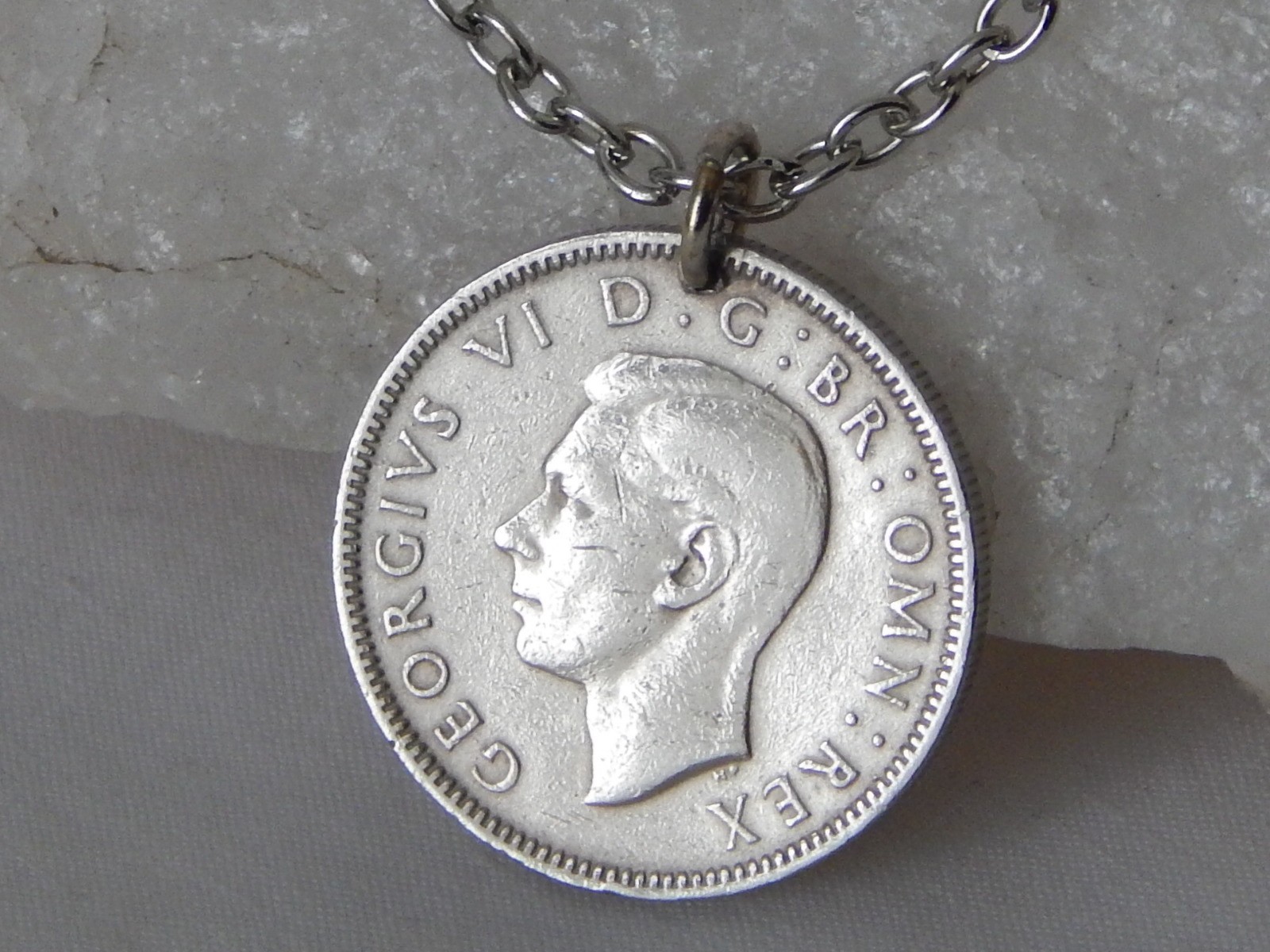 1948 Great Britain 1 Shilling Coin Pendant Necklace Crowned Lion #250