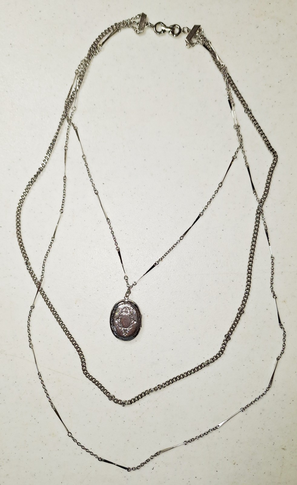 Stylish Layered Chain Necklace w/Locket, 3 Strands 20″, 28″, 32″, Silver-Tone