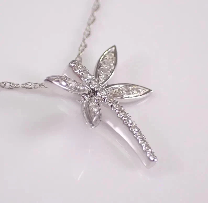 14k White Gold Plated 1.00Ct Round Simulated Diamond Dragonfly Pendant Necklace