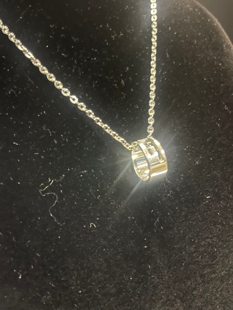 Shining Beauty! GUCCI G Logo Ring, Size 8, Ring & Necklace Set.