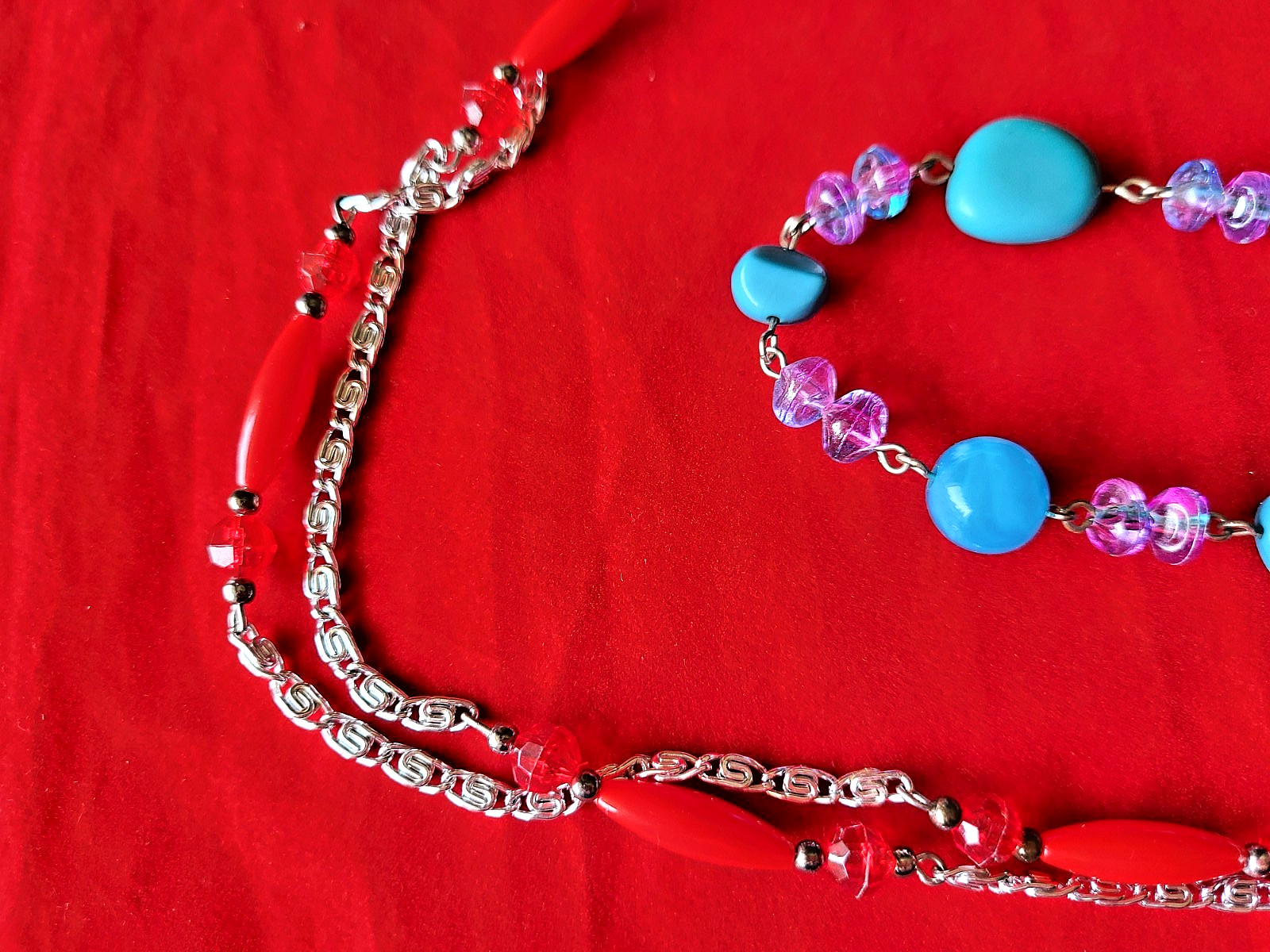 Lot of 5 Beaded Womens Fashion Necklaces w/ Various Material & Lengths-See Desc.