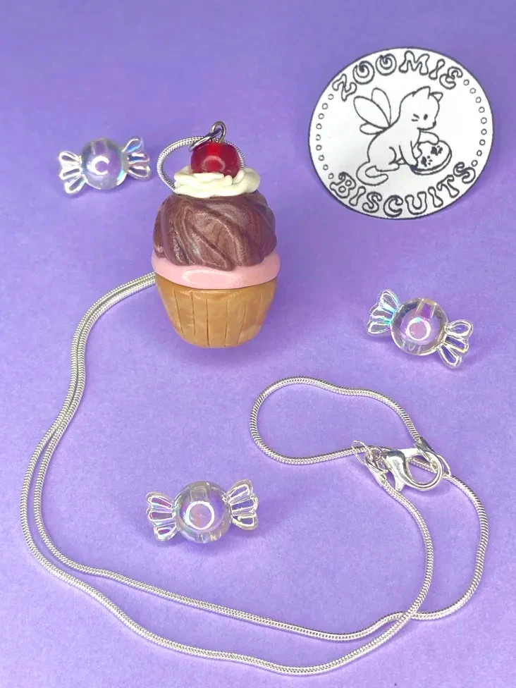 Chocolate icing cute cupcake necklace handmade (polymer clay) retro and unique