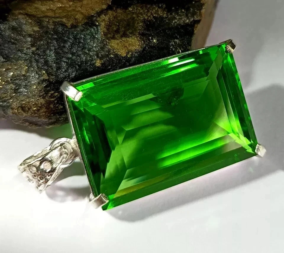 75 CT+ Flawless Green Topaz Pendant 925 Sterling Silver Plated Jewelry Best Gift
