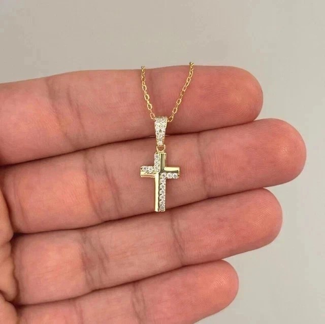 2Ct Round Cut Simulated Diamond Women’s Cross Pendant In 14K Yellow Gold Plated