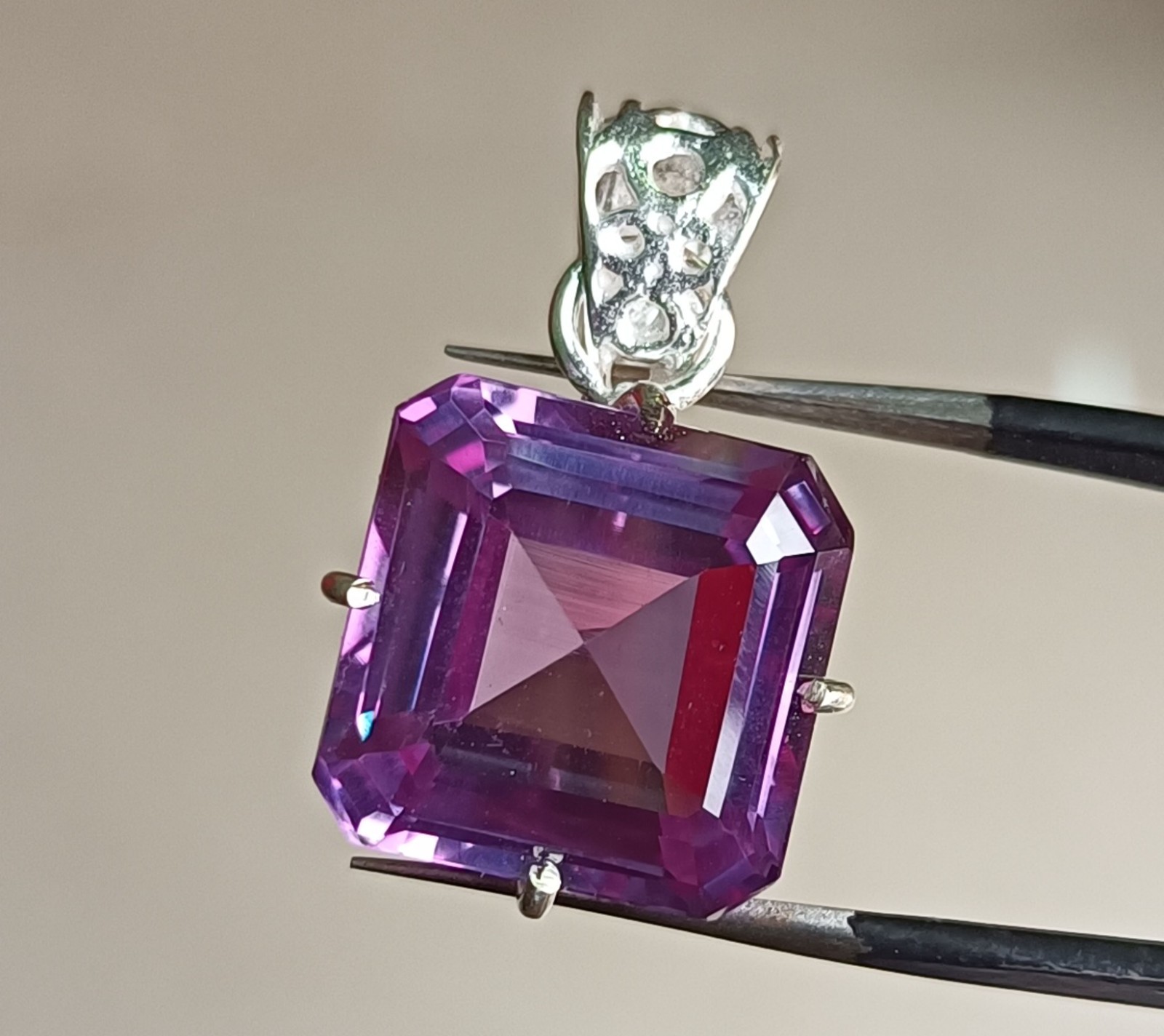Natural 35.45 CT Color Change Alexandrite Certified Gemstone Pendant 925 Silver